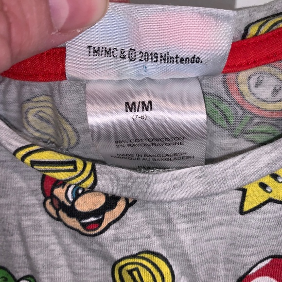 Super Mario Bros. Girls T-shirt - Picture 2 of 3